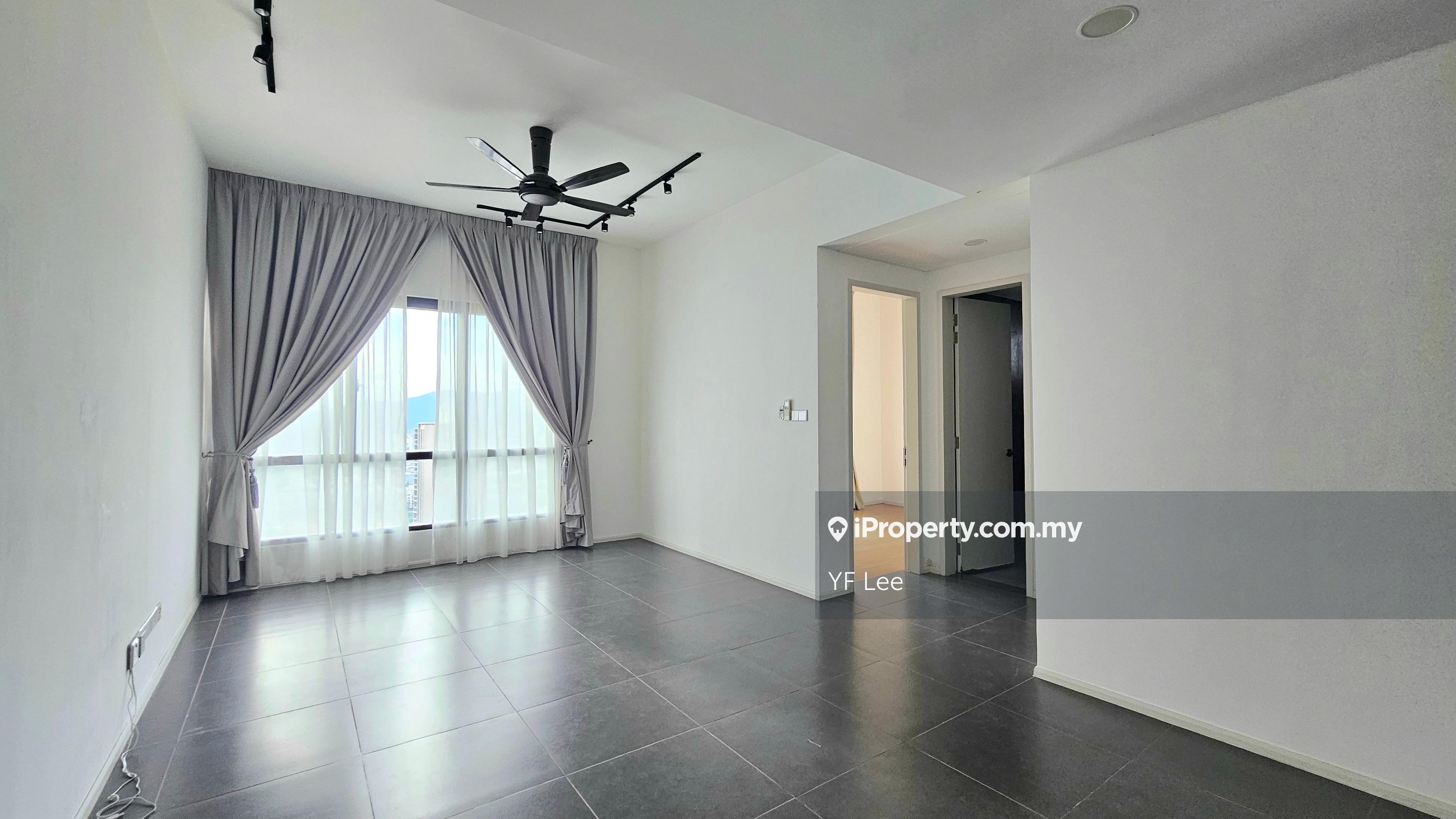 Ativo Suites High Floor 3 Bedrooms 2 Car park family suites Freehold