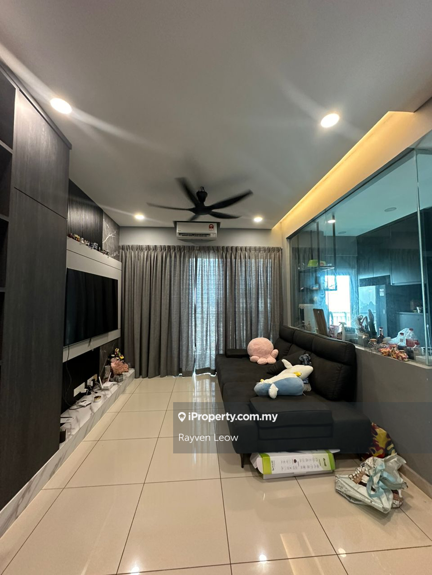 Fully Furnished & Well Renovated unit for Rent @ Imperial Residences