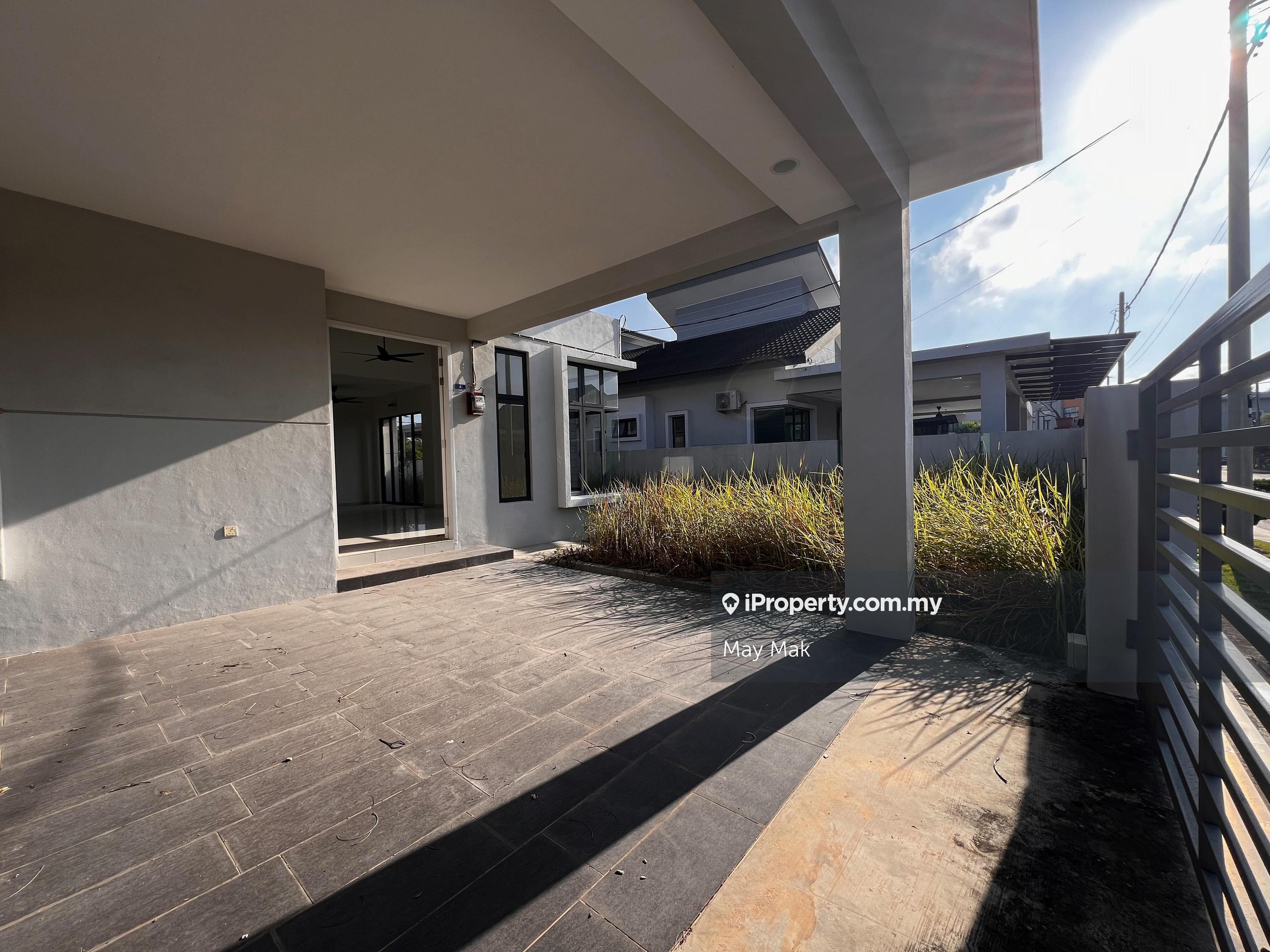 Freehold Gated Nice 1 Storey Bungalow One Krubong Melaka for Sale