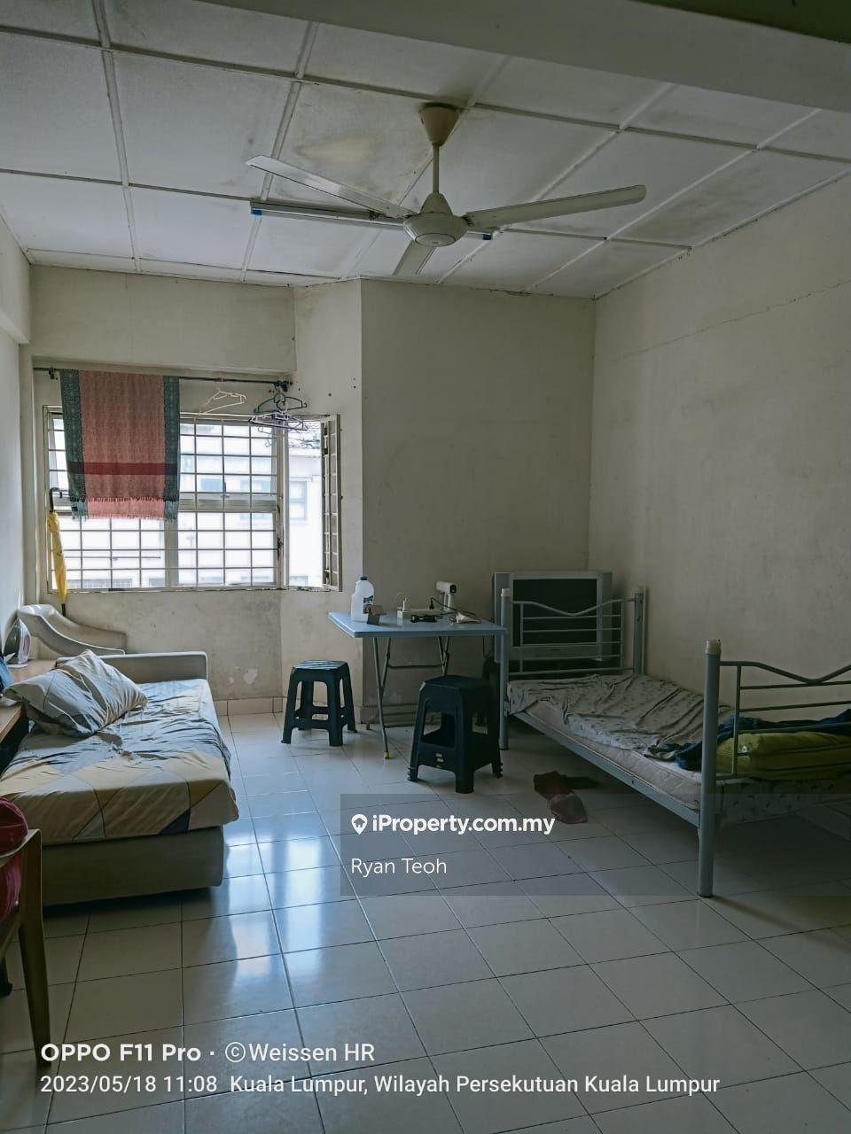 Below Market, 2 Mins Driving Distance to MRT Station, Near to Aeon Big
