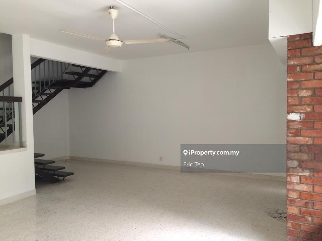 Basic 2 sty terrace house Jalan Taman Seputeh 1 for sale
