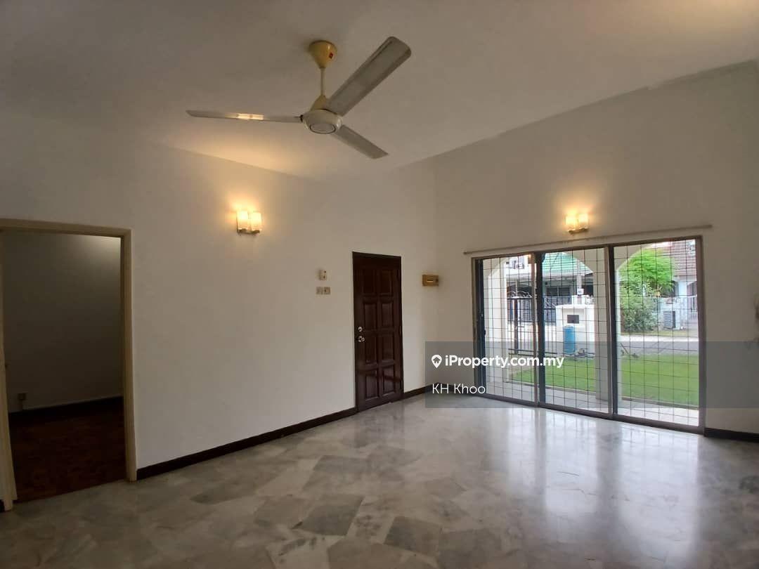1.5 Storeys Terrace House for Sales @ Usj, Usj3, Subang Jaya, Selangor