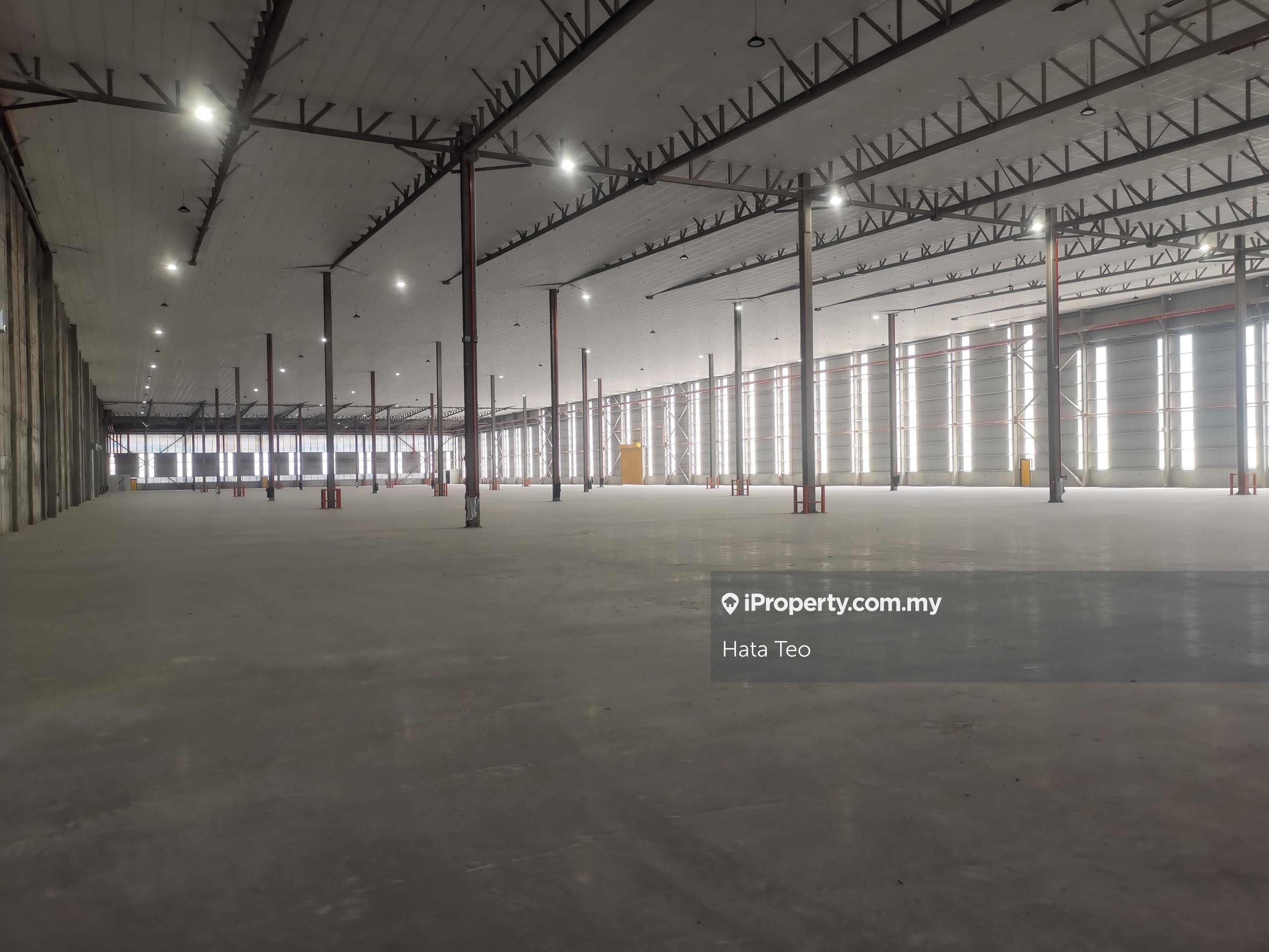 Premium Smart Auto System Green Warehouse For Rent Klang Valley