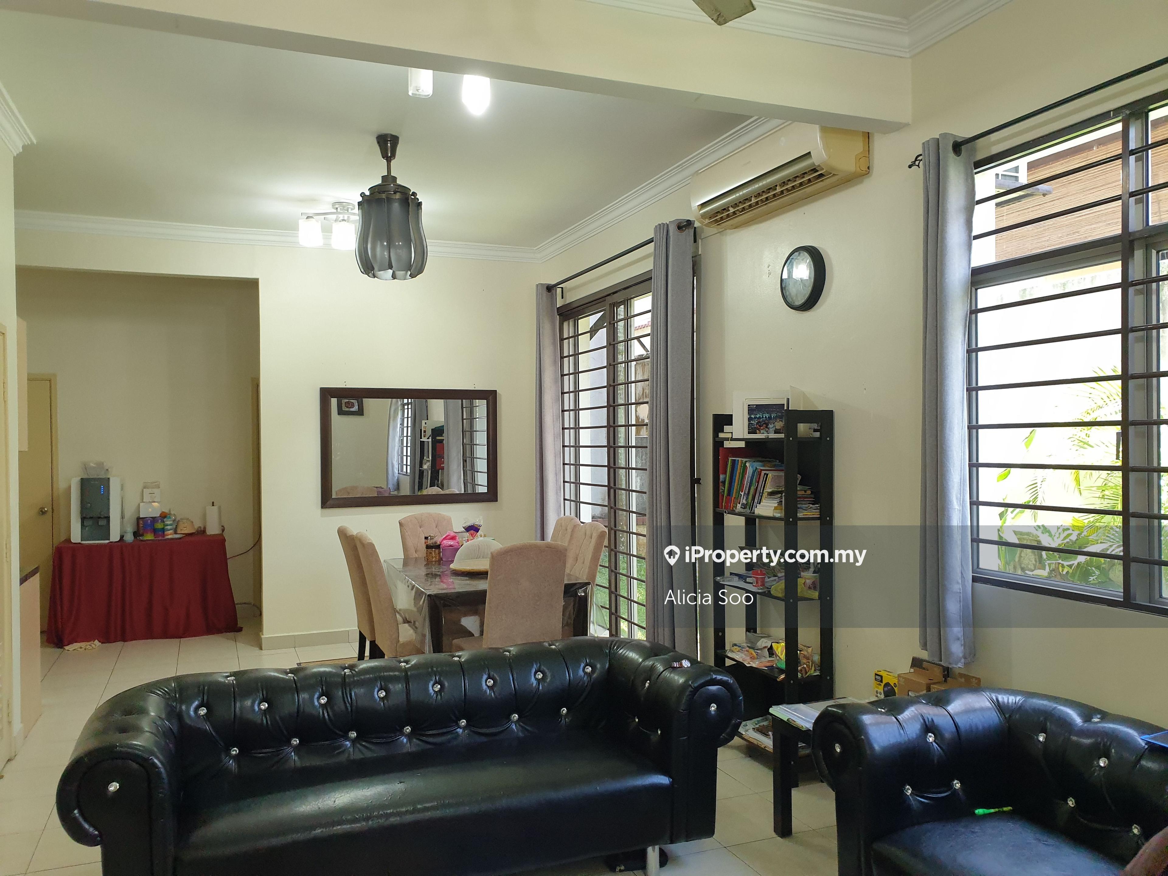 2.5 sty Ascot Hill Cluster House For Sale!