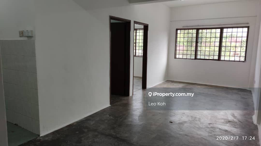 Flat Jati For Sale Low Floor Non Bumi Lot Strata Title Easy Rent Out