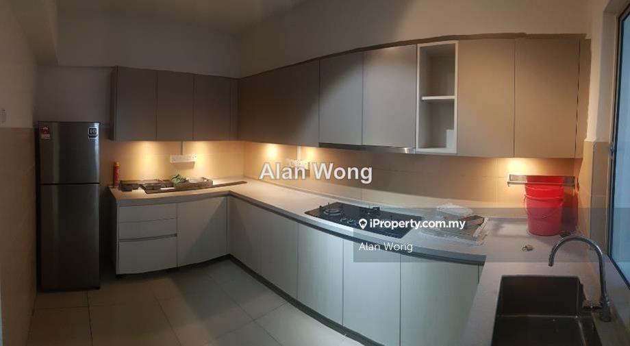Pent House unit @ Main Place Residence, Usj 21
