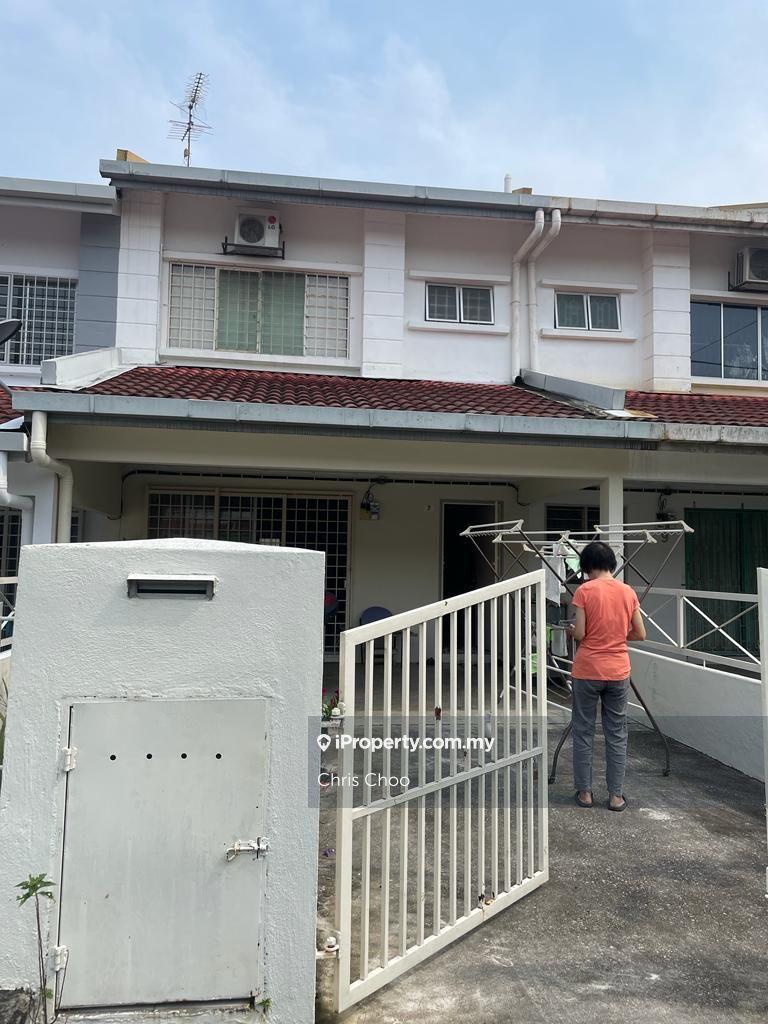 2 Storey Terrace @ Taman Pinggiran Putra Seri Kembangan