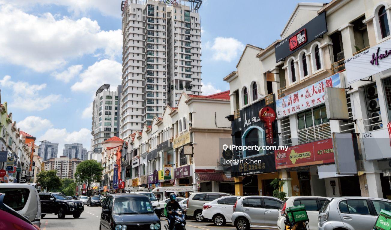Limited adjoining Prime Lot