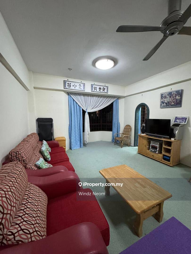 High floor and fully furnished unit