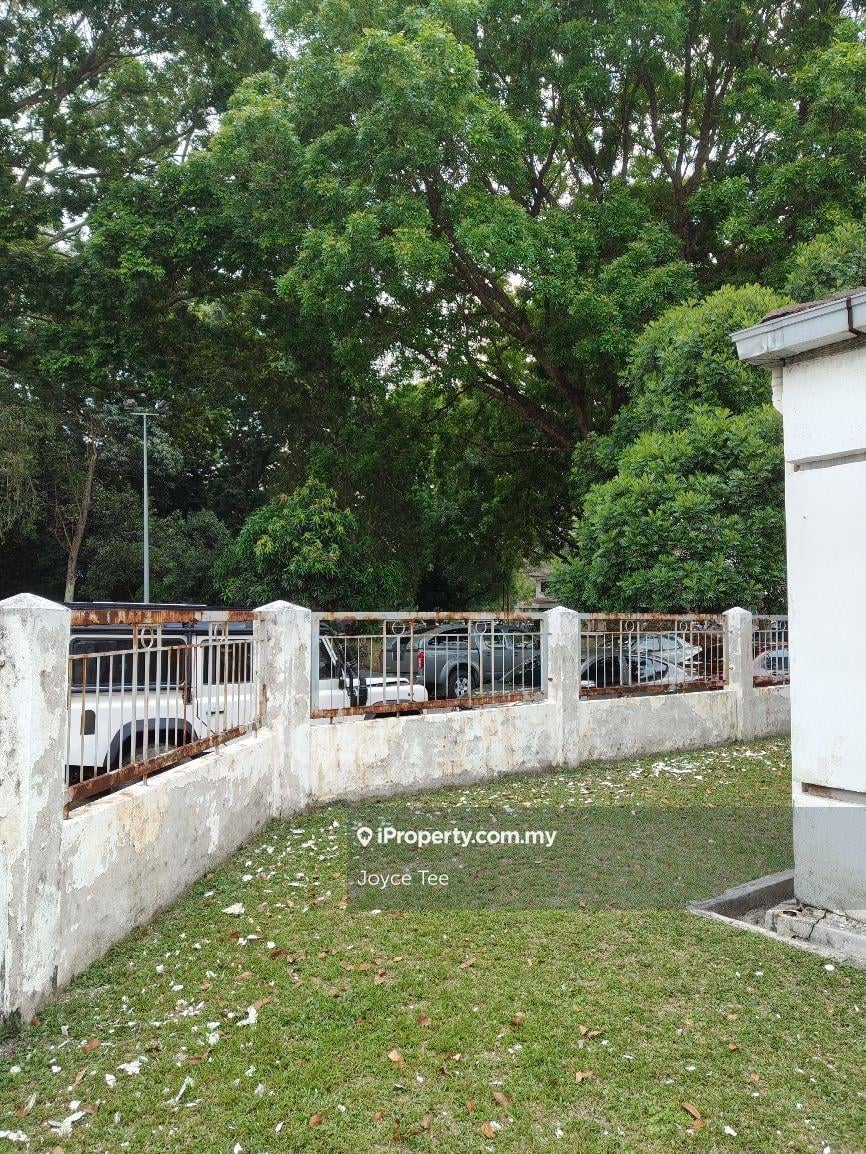 Corner house at Bandar Utama, Bu 11