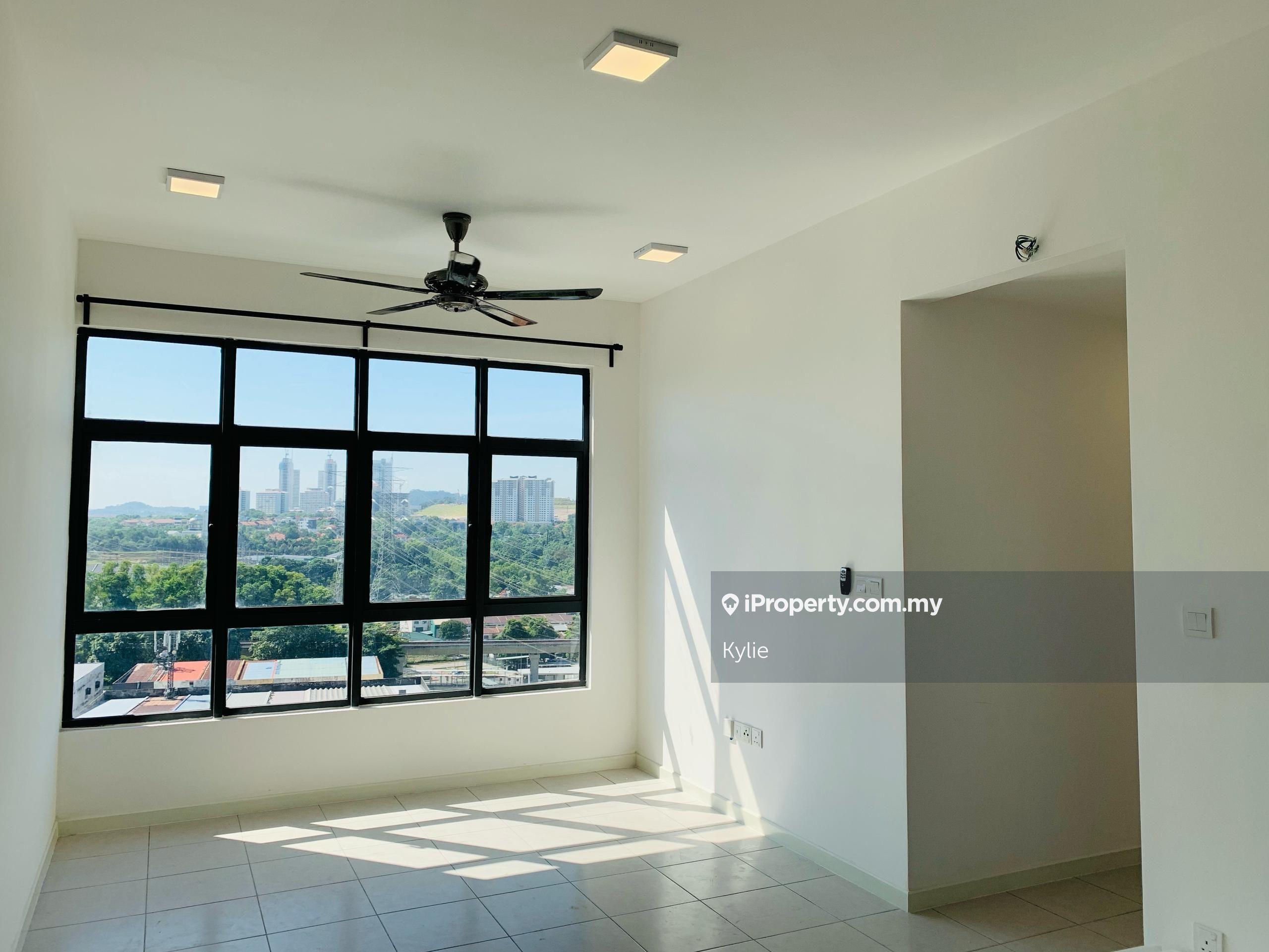 Well kept good condition high floor welcome for viewing