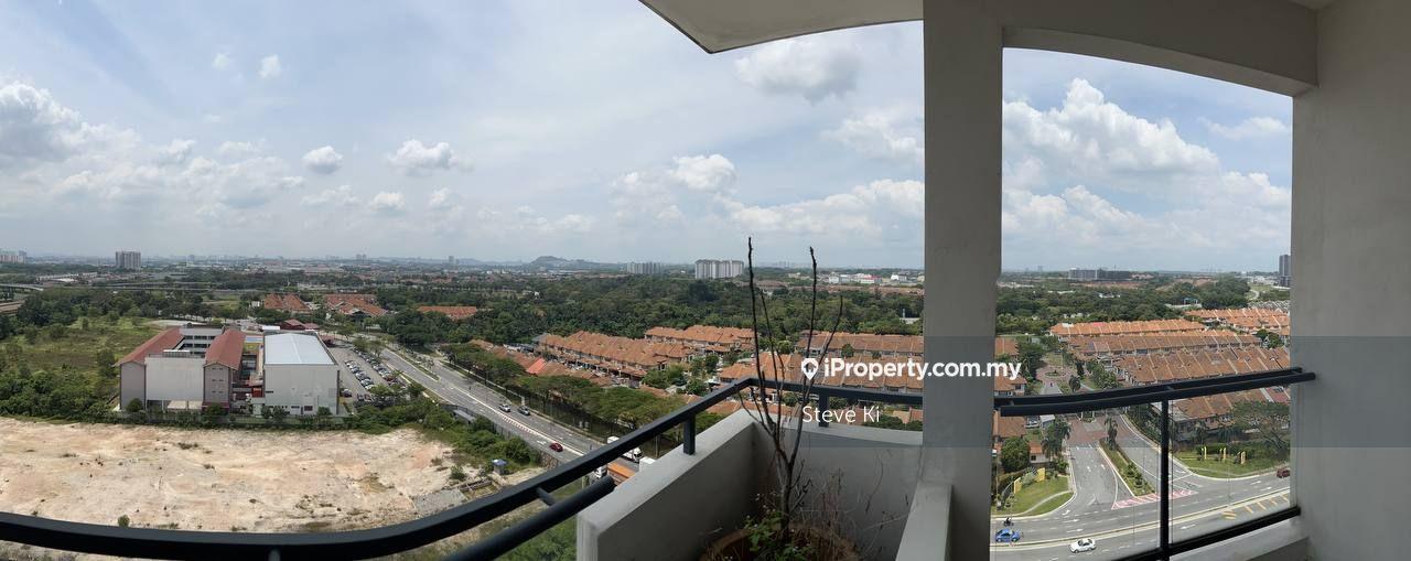 The Armanna Condo easy access to Kesas Highway 