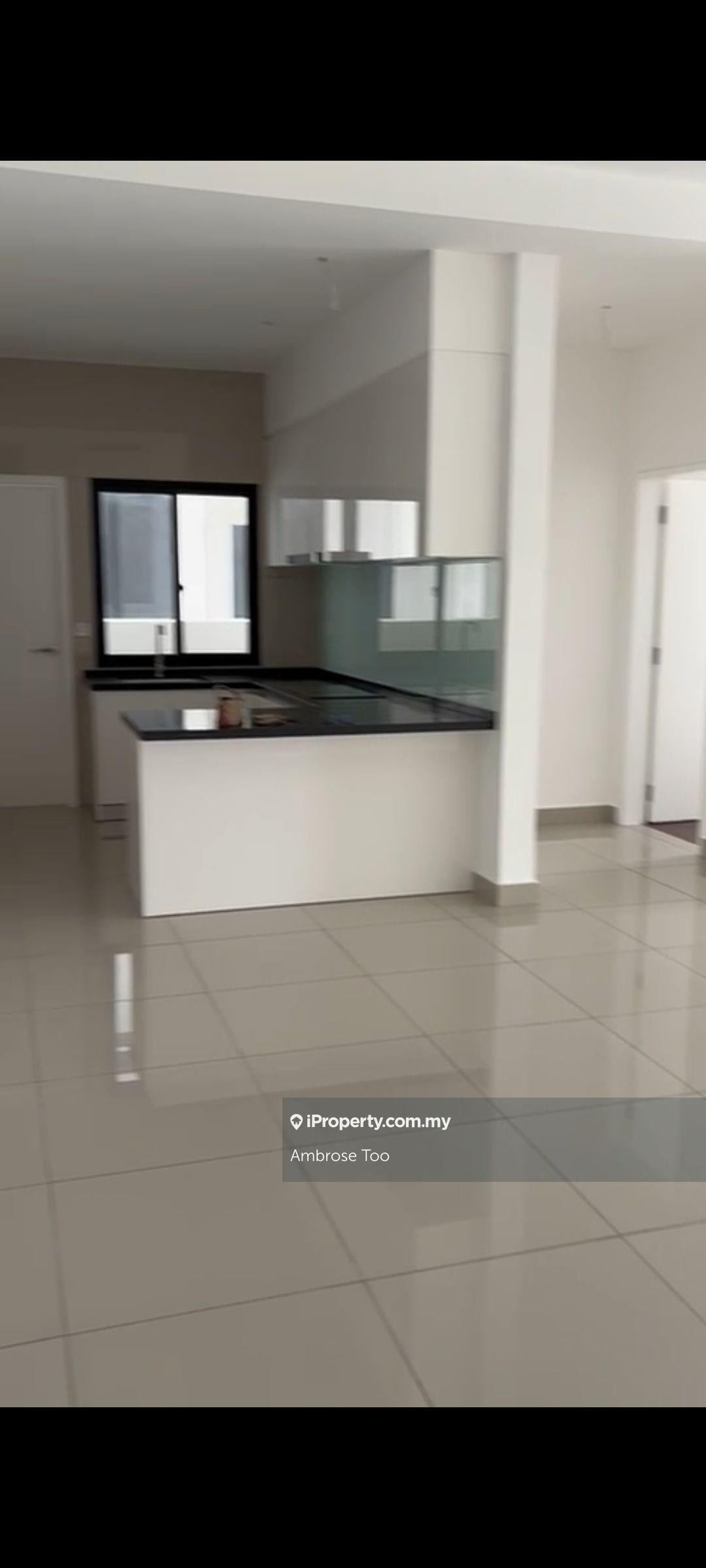 This is 1400sqft 3 bed room plus 1 utility room room 3bath room