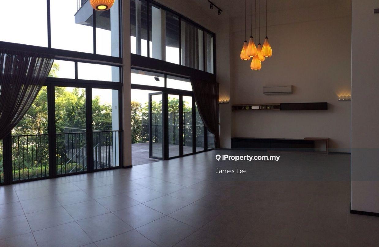 High Ceiling, 3-Sty with individual lift, space for extension basement