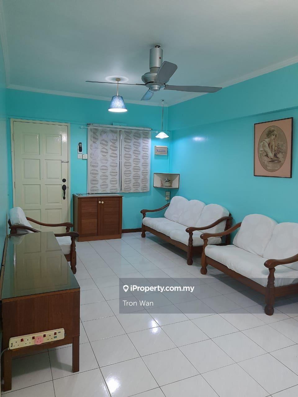 Strategic location near cheras Leisure Mall Eko Cheras mall 5min drive