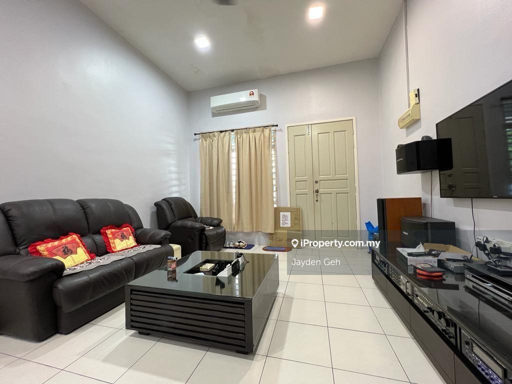 1 Storey Semi D, Renovated
