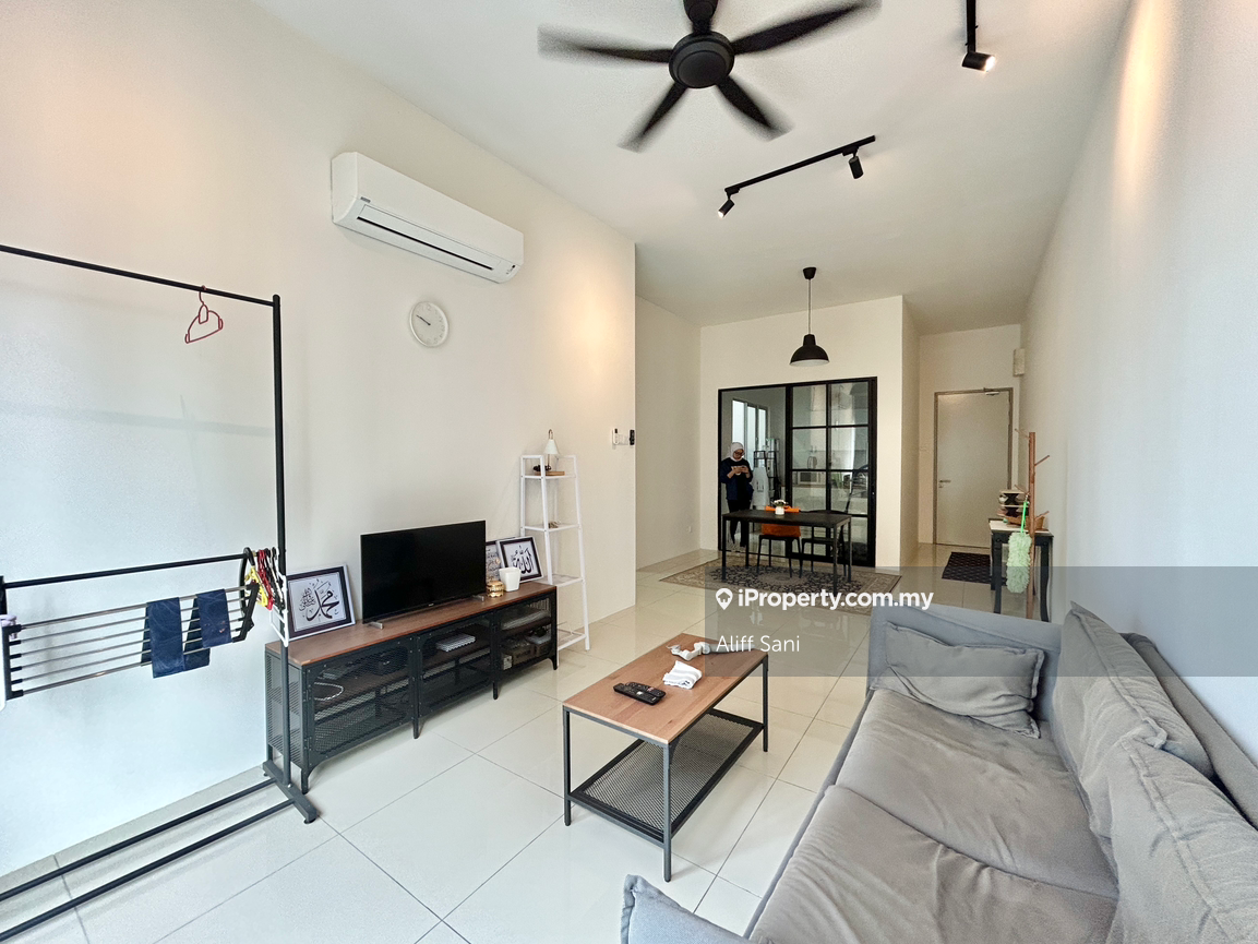 Fully Furnish Renovated High Level