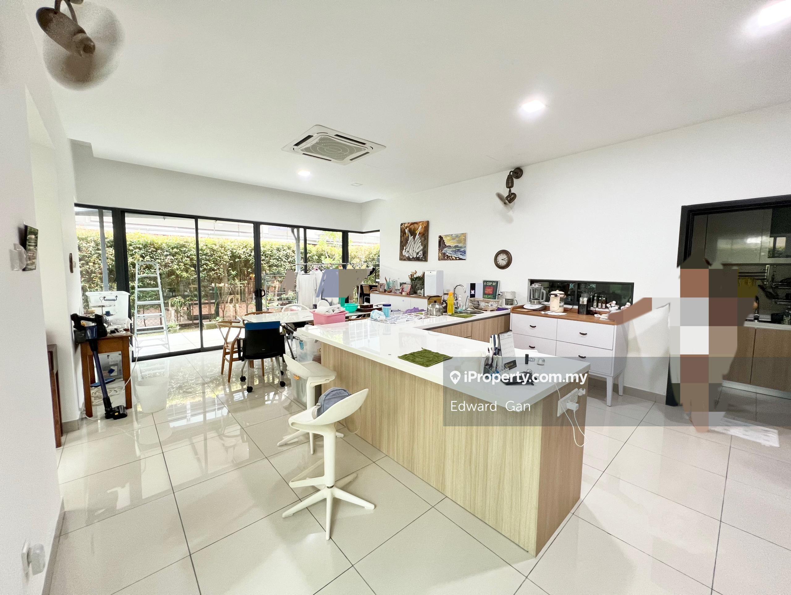 Double Storey Semi-D House For Sale @ Leisure Farm