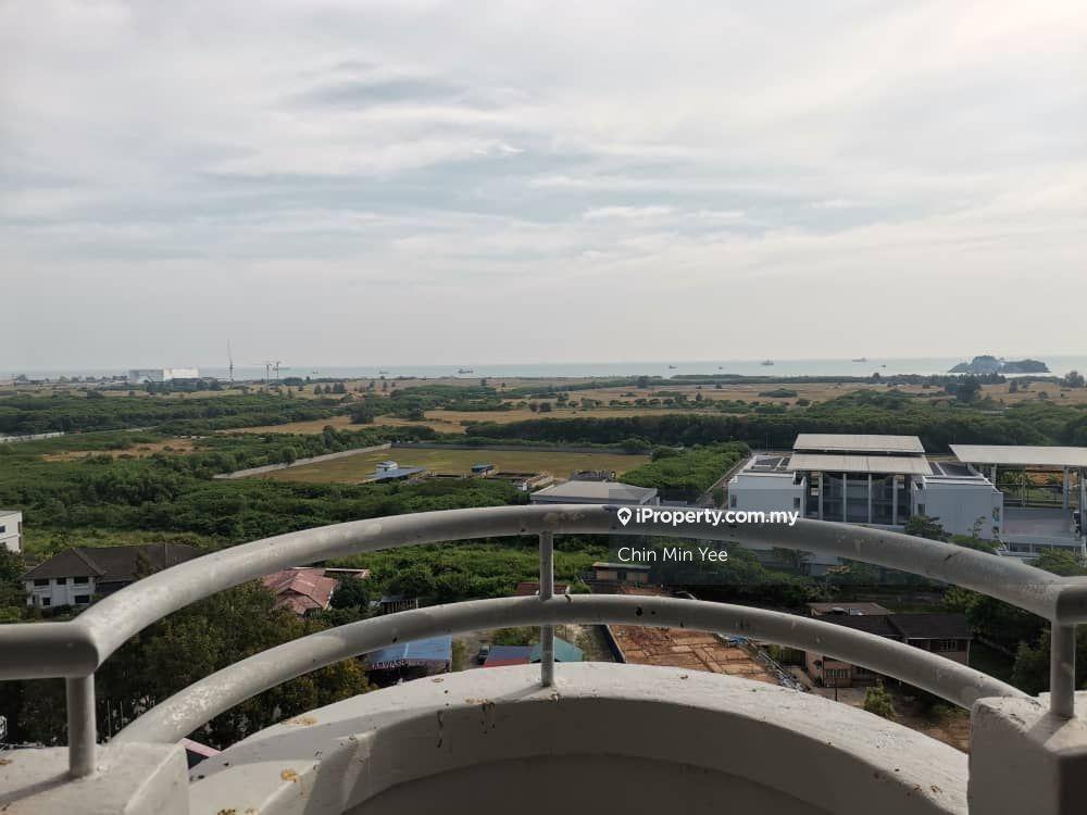 Freehold Condo below value at Melaka Tengah for Sale 