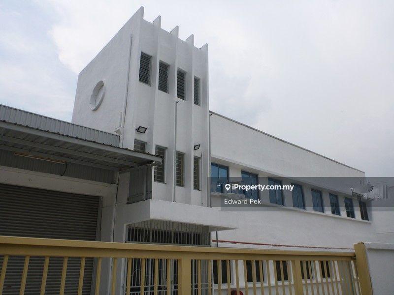 1.5 Sty Detached Factory For Sale 