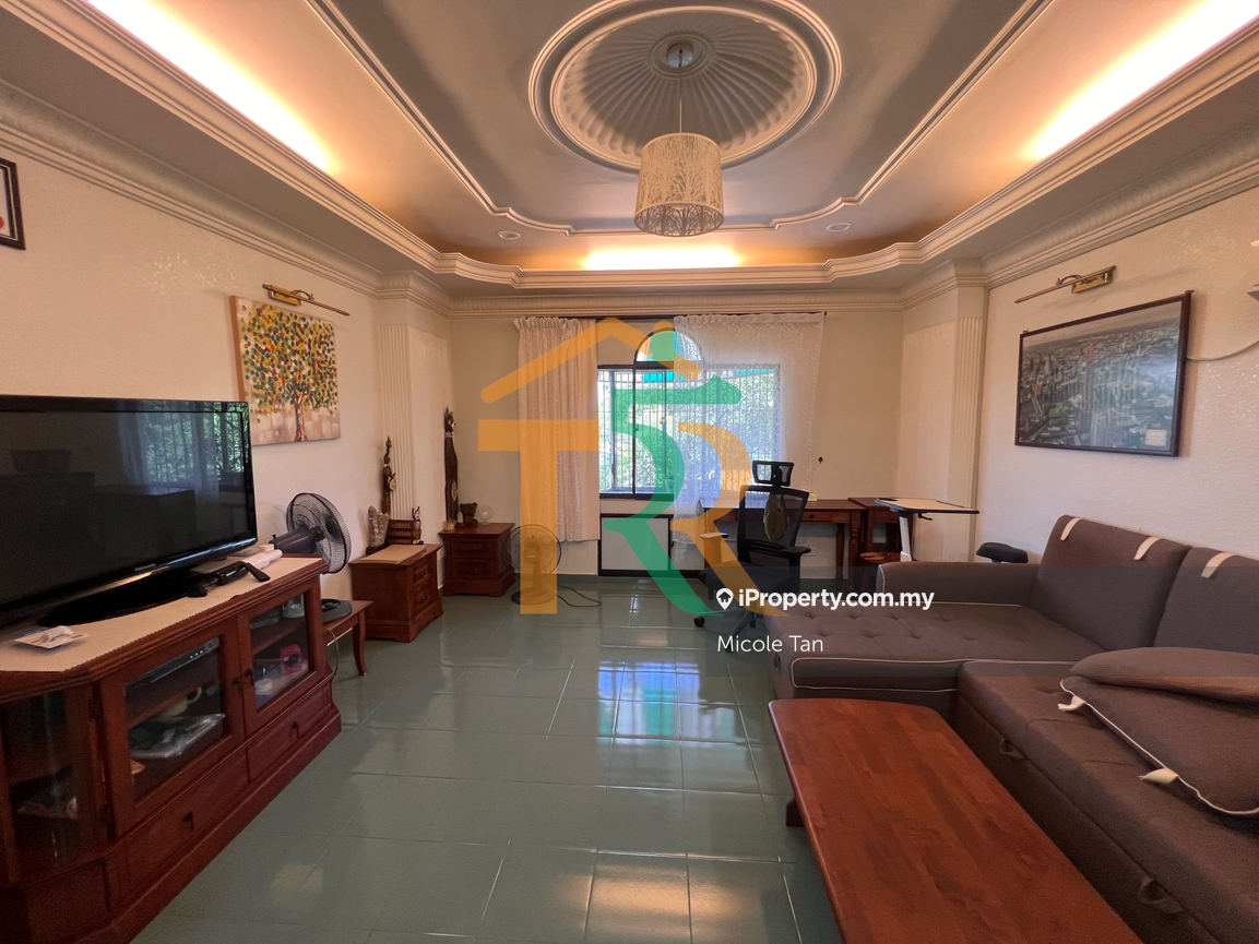 Fully furnished Unit, Wisma 2020, Jln Sulaiman. Muar