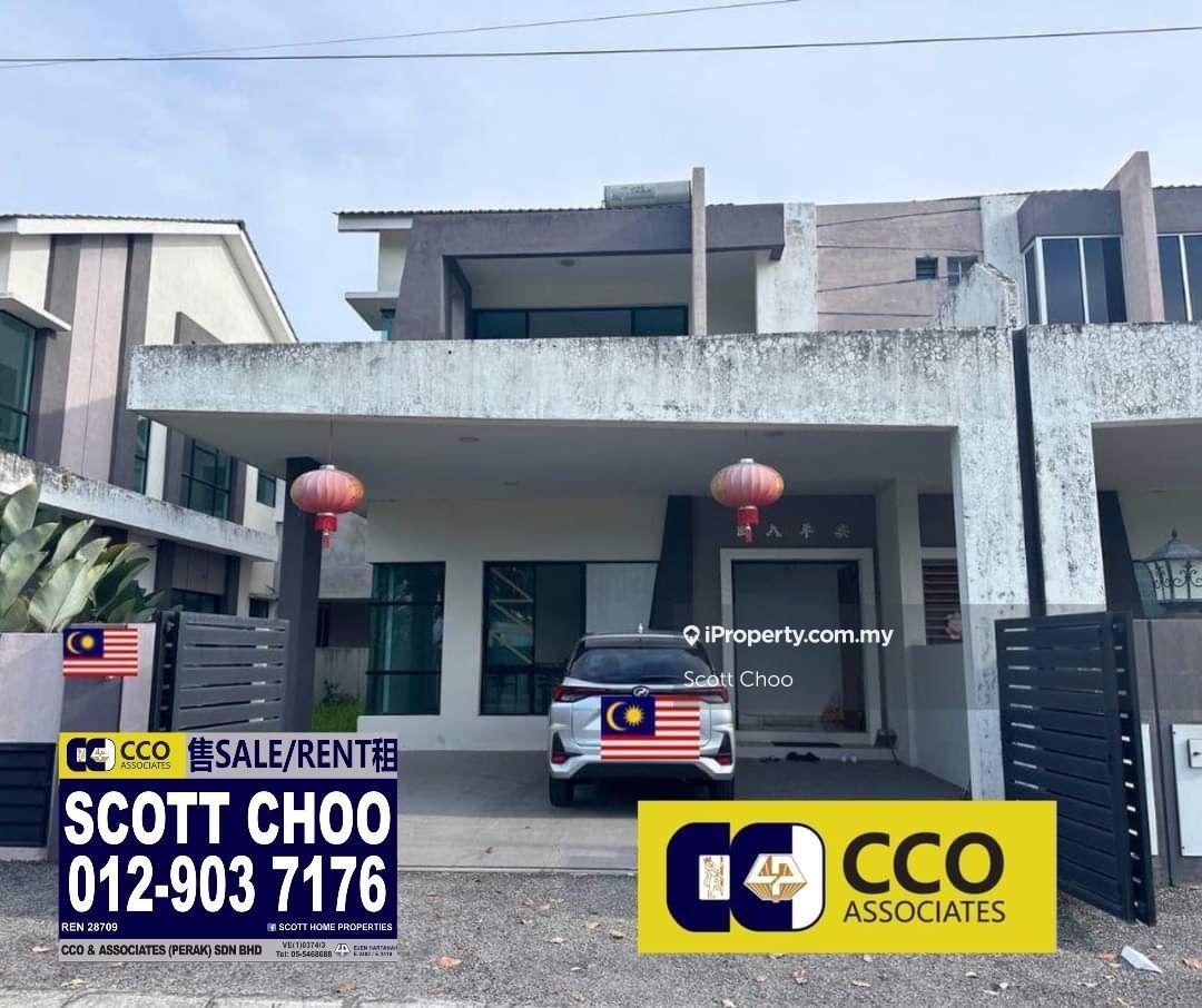 Panaroma Botani House for sale, facing field