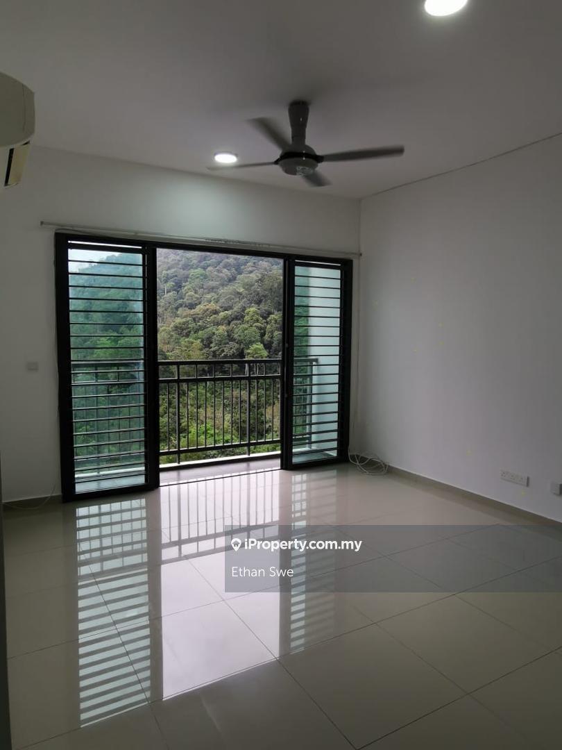 Forest View/Mid Floor/Semi Furnished/Non Bumi/Well Kept Best Deal Unit