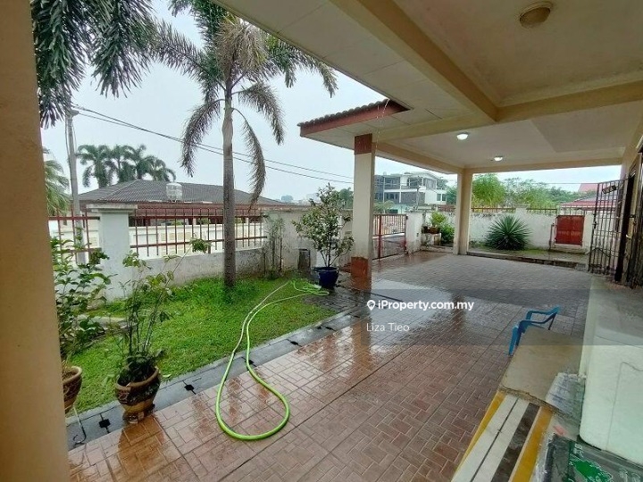Well-maintained bungalow for sale, Housing Trust Ipoh
