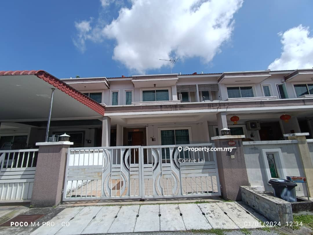 House at Botani Ipoh, near Hospital Seri Botani, Botani Natinal school