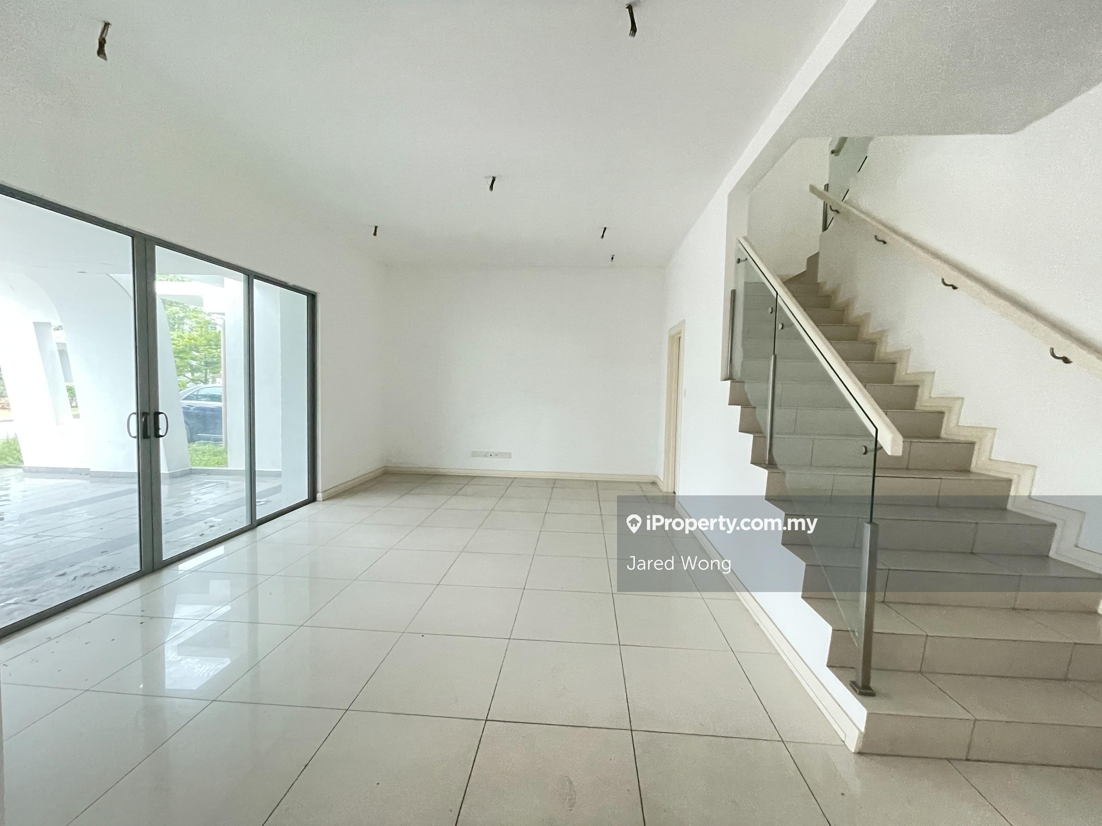 Terrace house for Sale