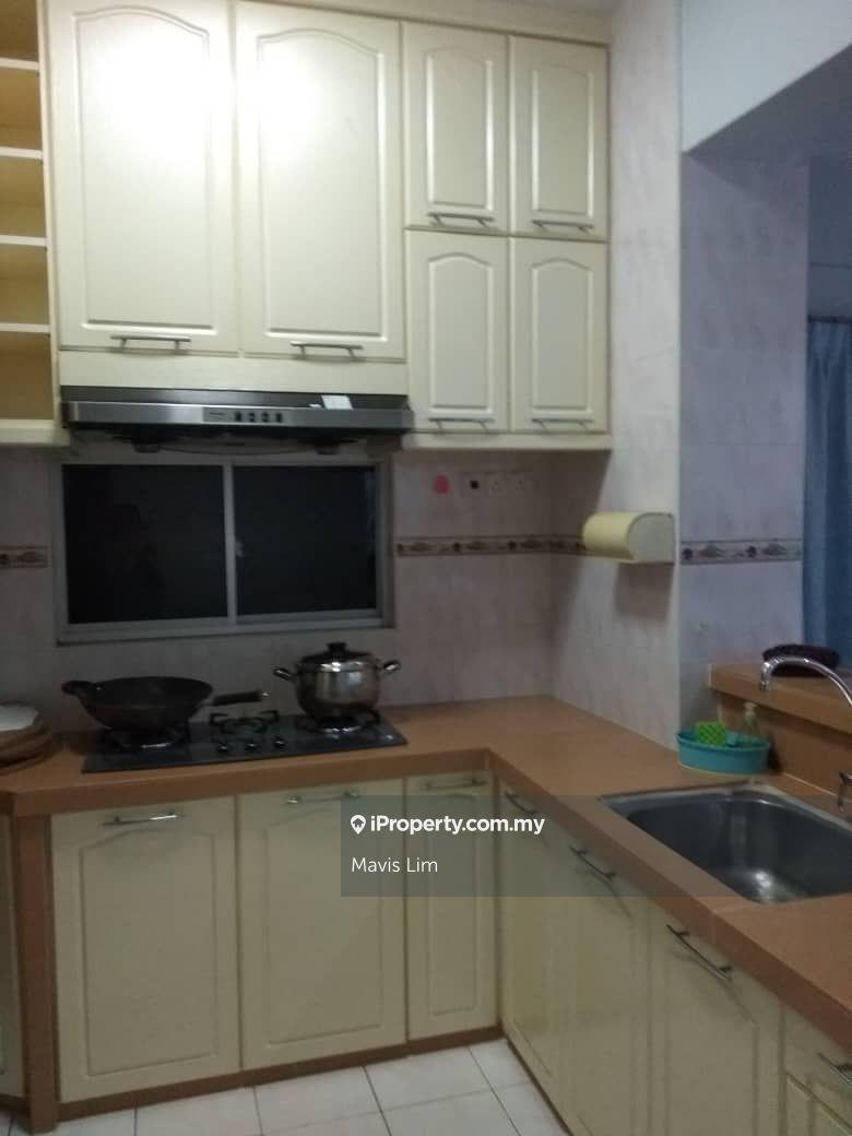 Condo near USM for sale, Furnished, move in condition 