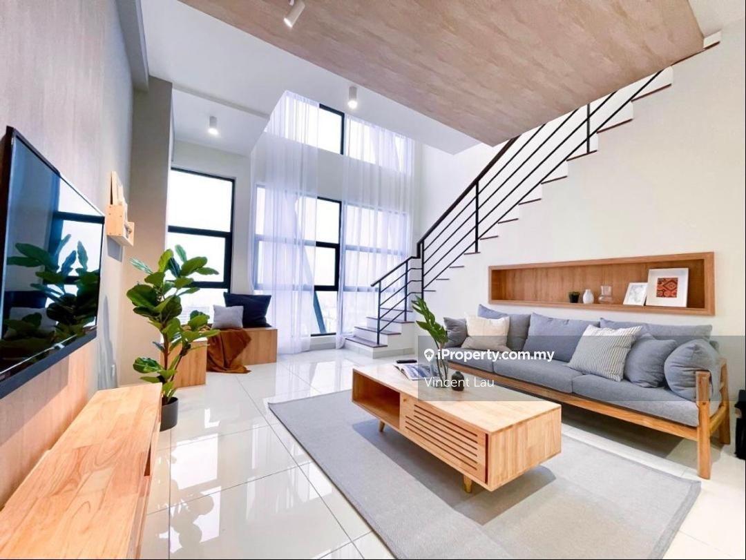 Freehold ID Renovated Fully Furnished High Floor Nice View Duplex