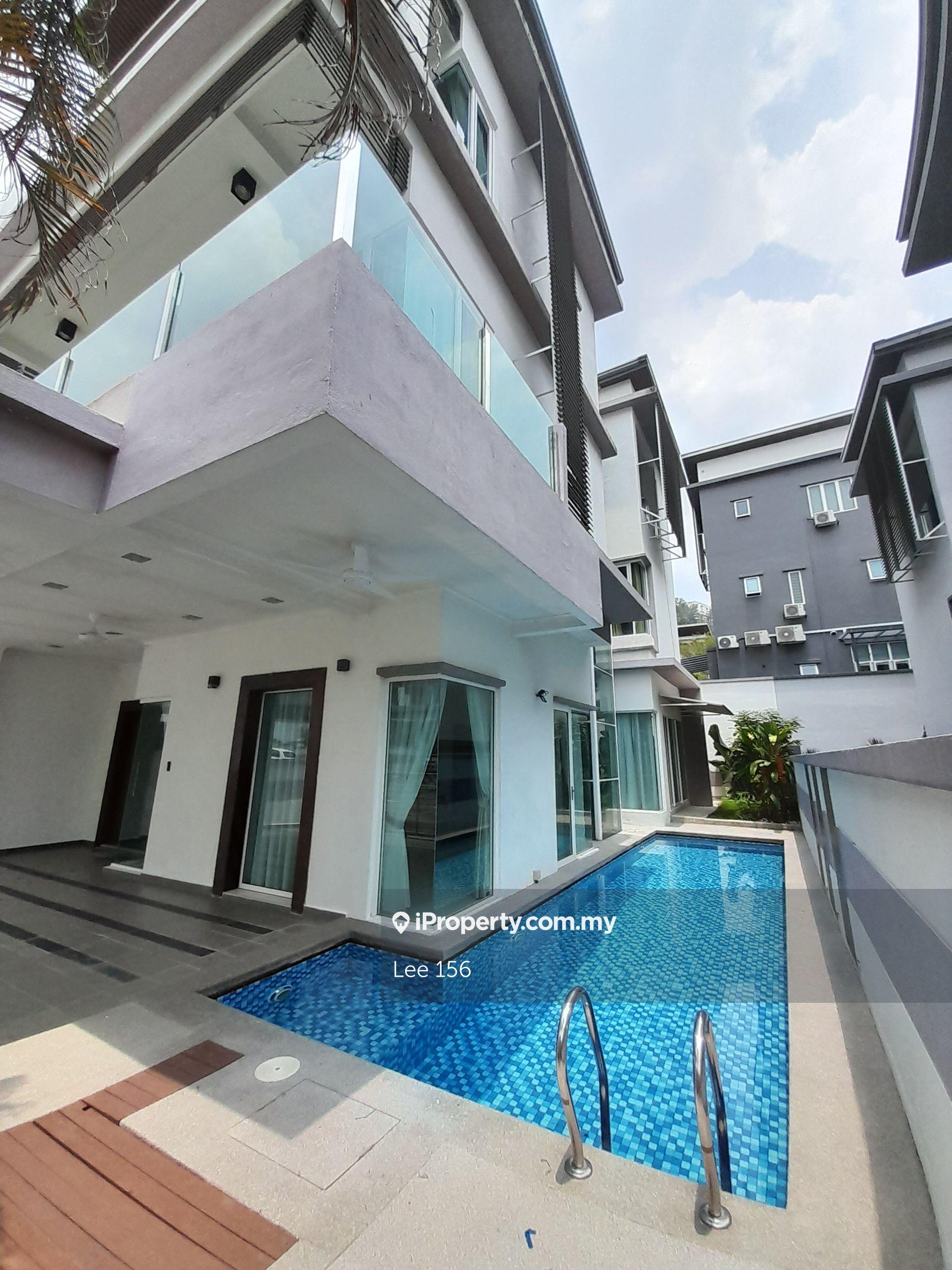 Private Pool, Lift, Spacious House with 6 Rooms, Easy Access KLCC