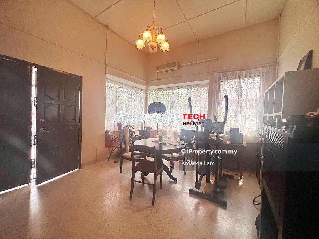 Single storey semi-detached at Pulau Tikus for Sale