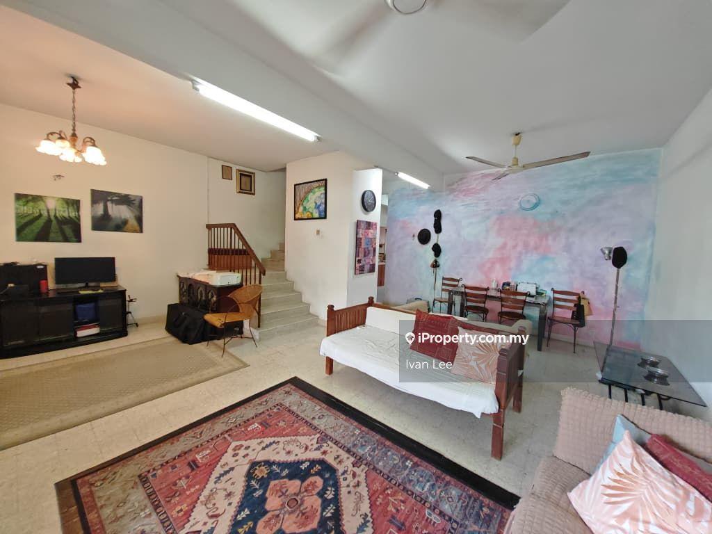 Flat Level! Nice Location! Serious Seller!