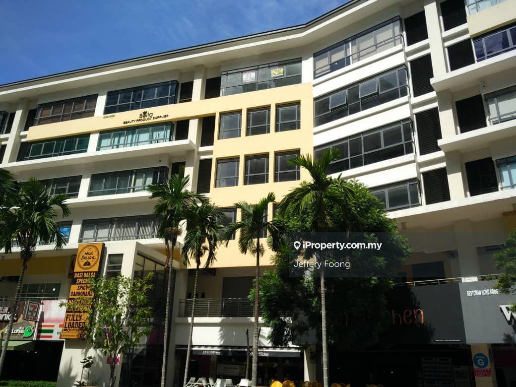 Freehold Retail Office Setiawalk Puchong Partly Furnished
