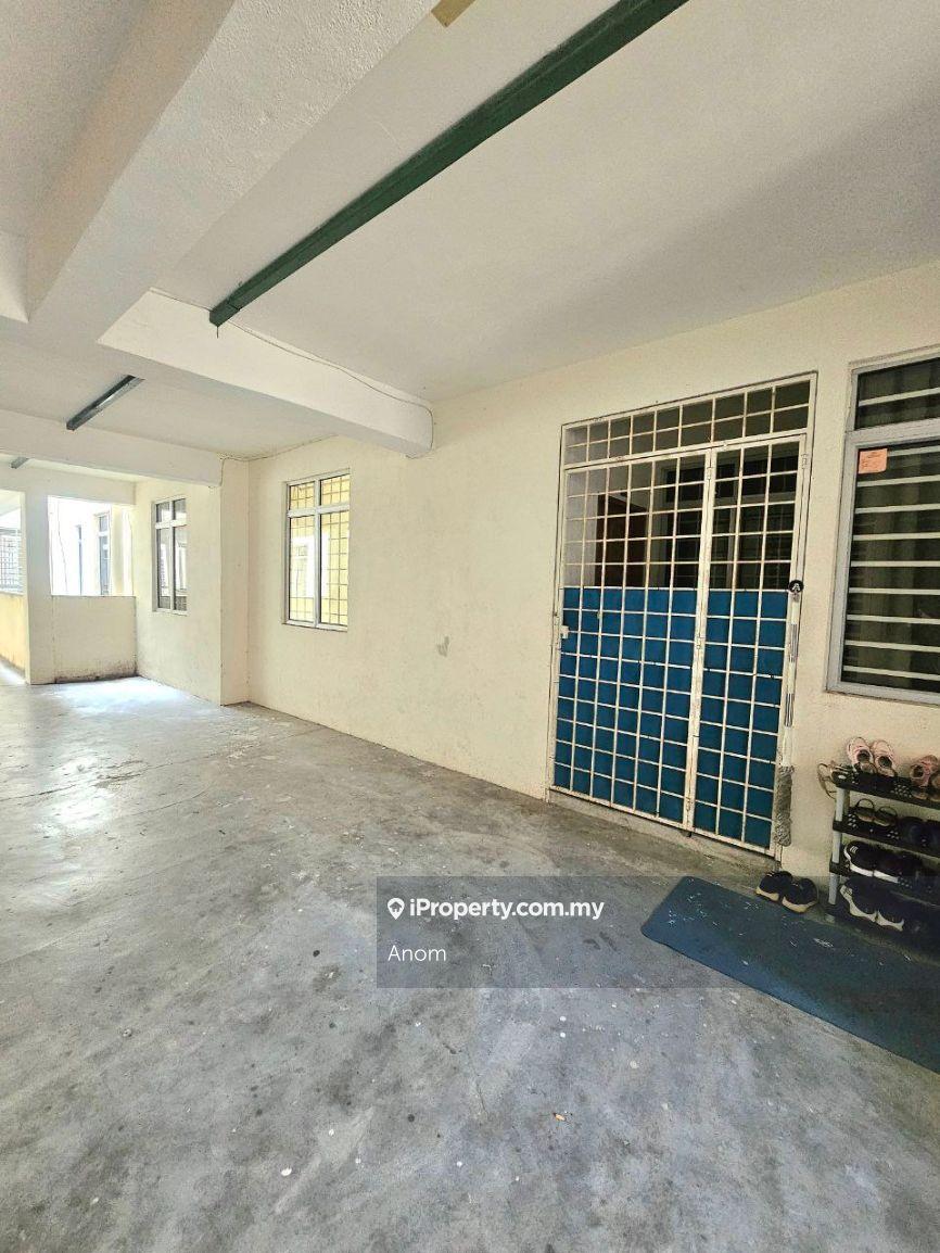 Apartment Seremban Putra Sikamat, Seremban