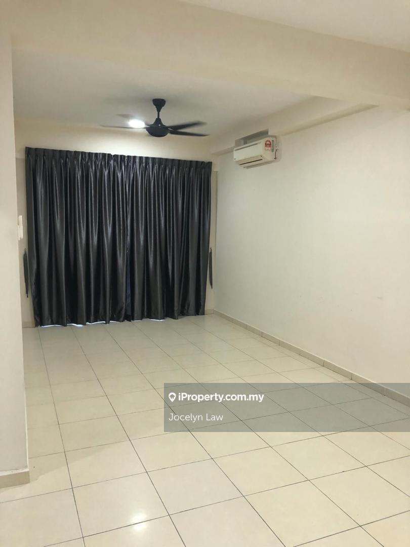 Studio unit with 1 room 1 bathroom under mkt and bank value