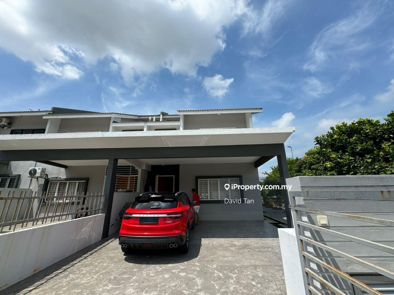 Laurel Laman View Cyberjaya For Sale 2 Stry Link Corner with Big Land