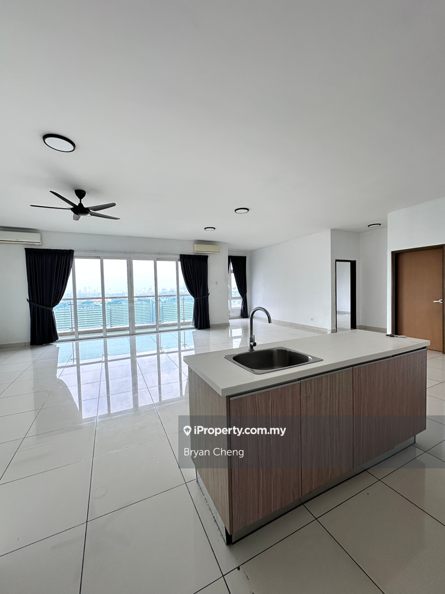 Partly 3 room 1700 sf