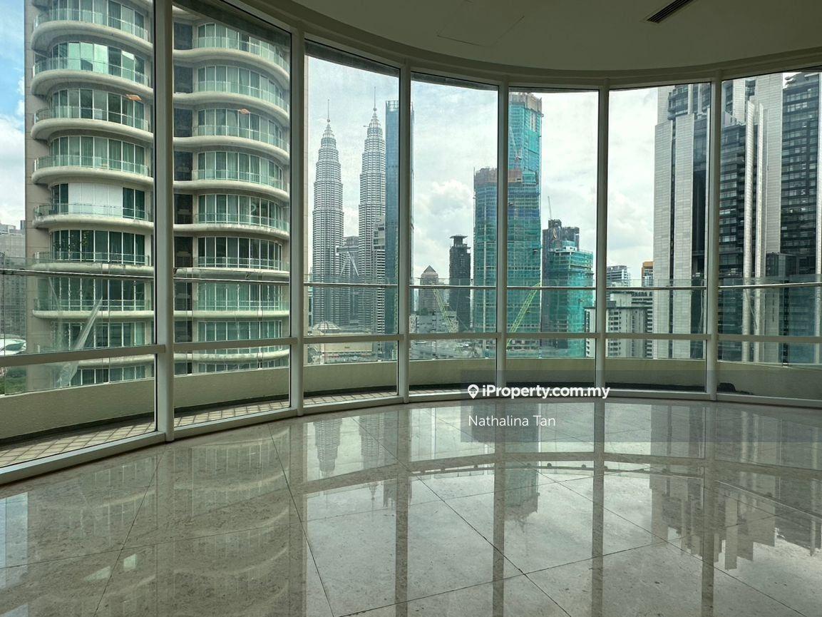 The Oval KLCC. 200m to KLCC park, MRT & LRT. 1km to iskl & rsgc golf