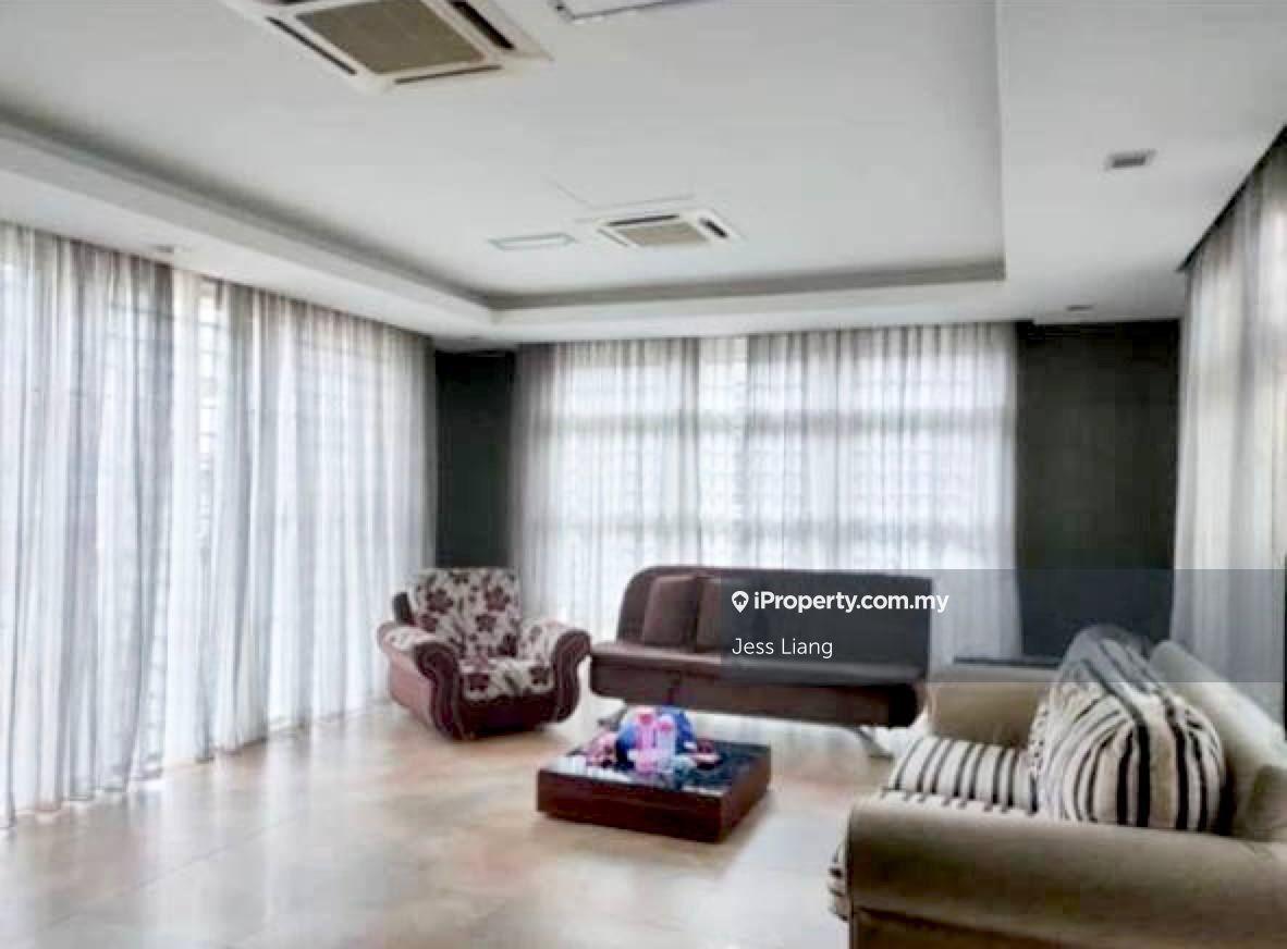 Semi-D house for Sale