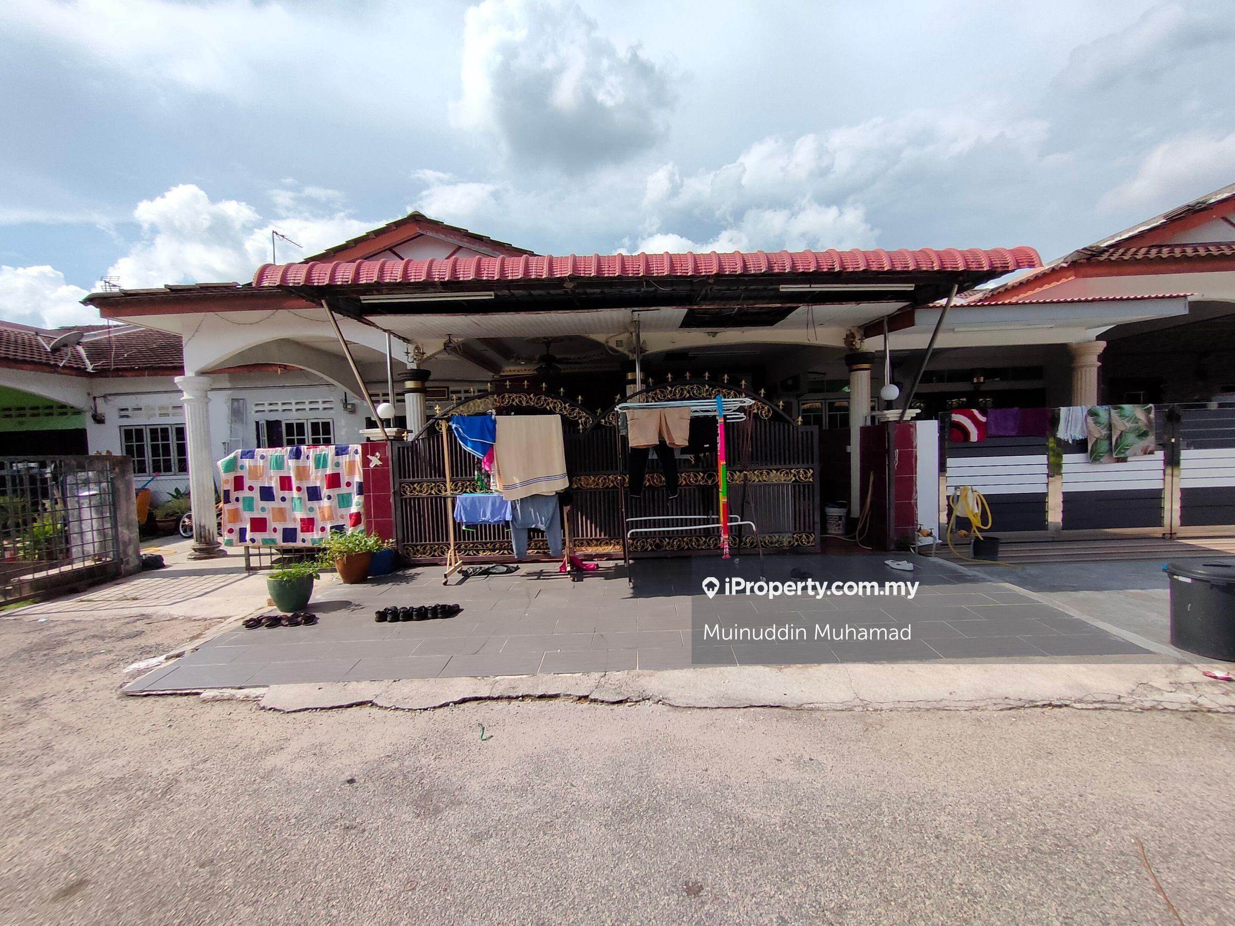 Fully Extend & Renovated House Taman Perdana, Hutan Melintang, Perak