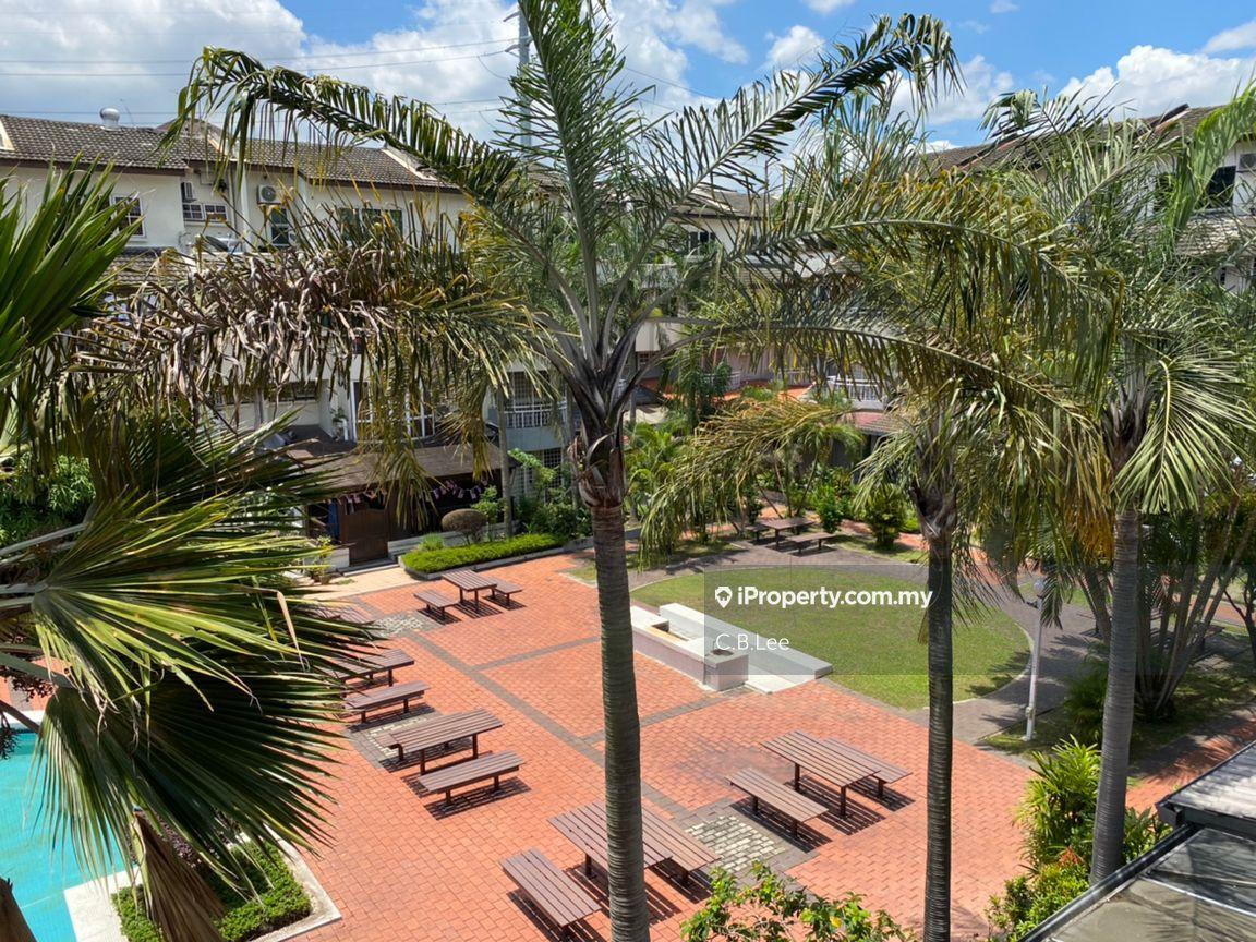 Townhouse for Sale