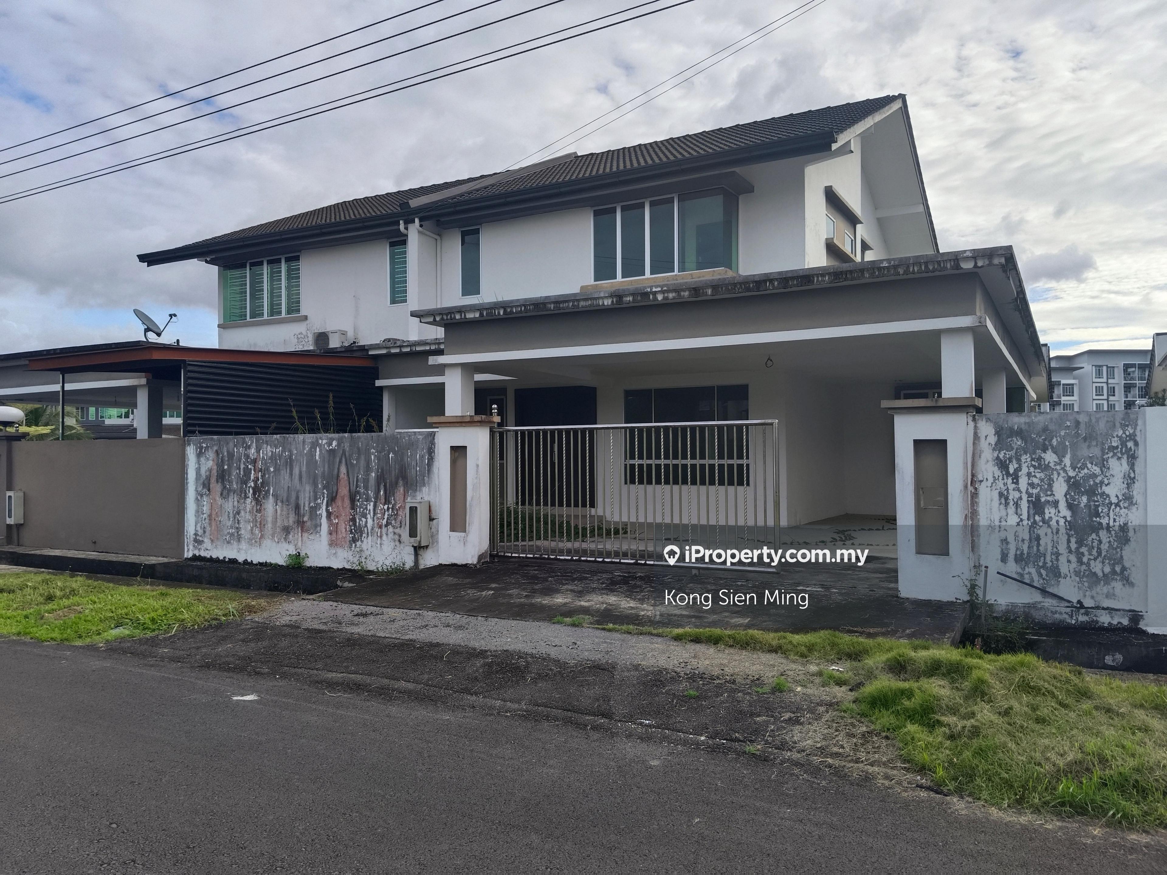 Sibu - Double Storey Semi Detached at Jalan Old Oya