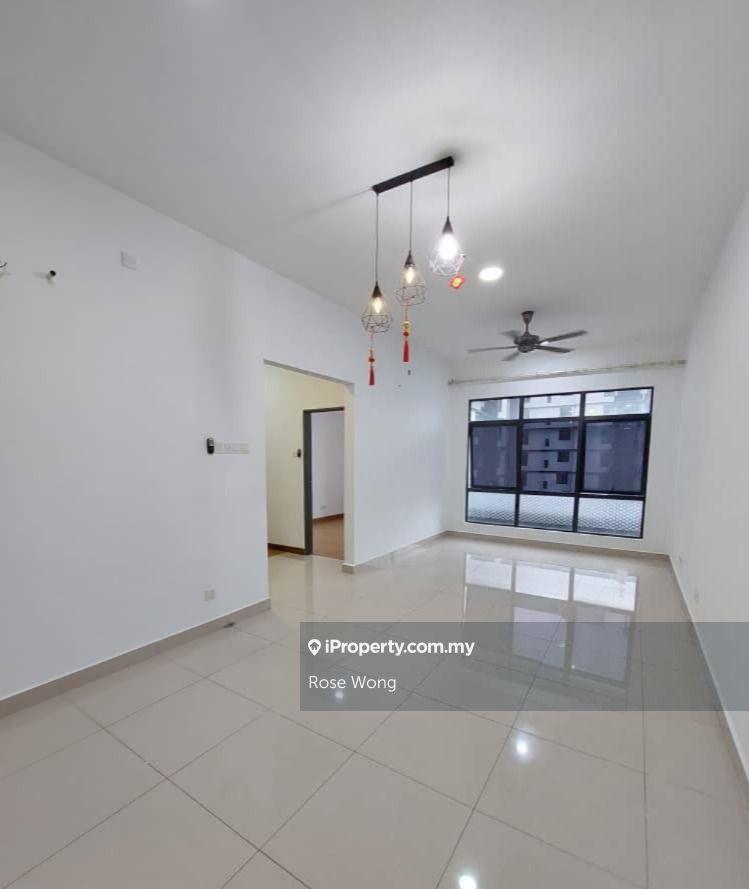 Super Cheap! Must Go! Short Walk to Malls, MRT & LRT! Amaya Maluri