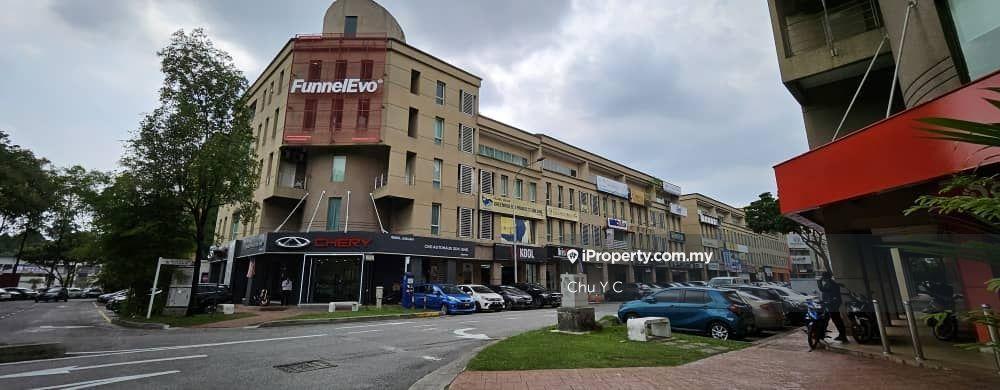 Corner Shop 4.5storey For Sale Kota Damansara Prime Location