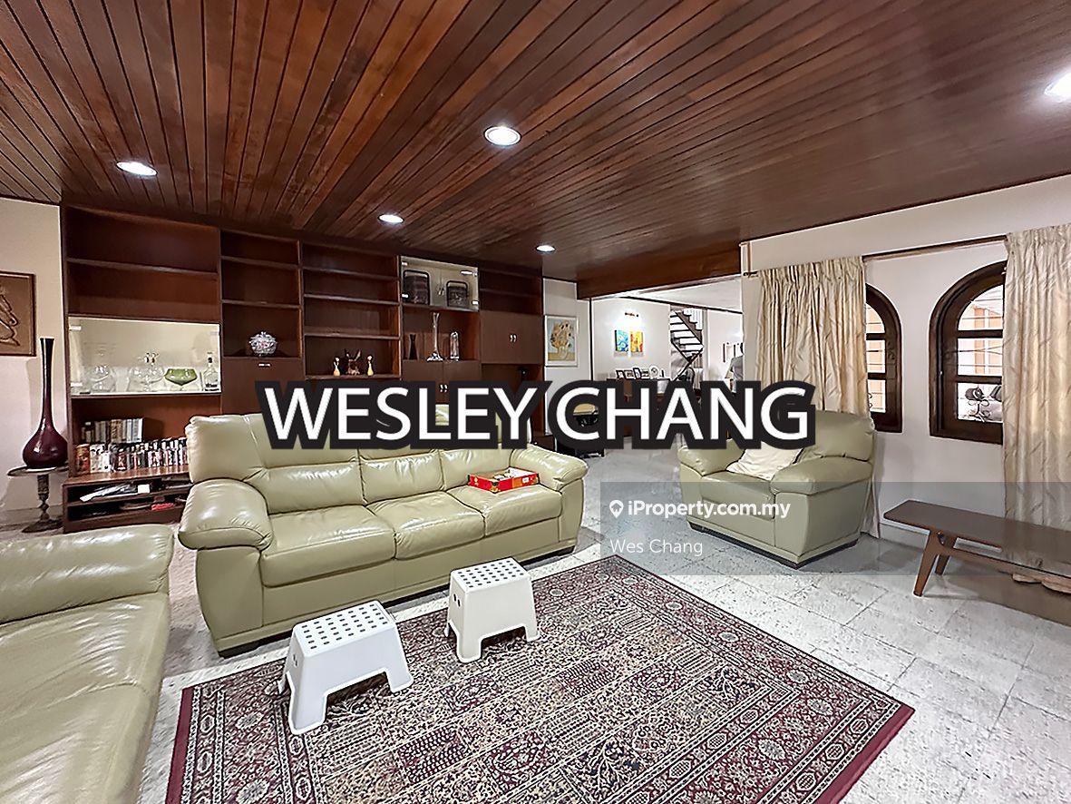 2 storey 99 years lease with extension large living hall and kitchens