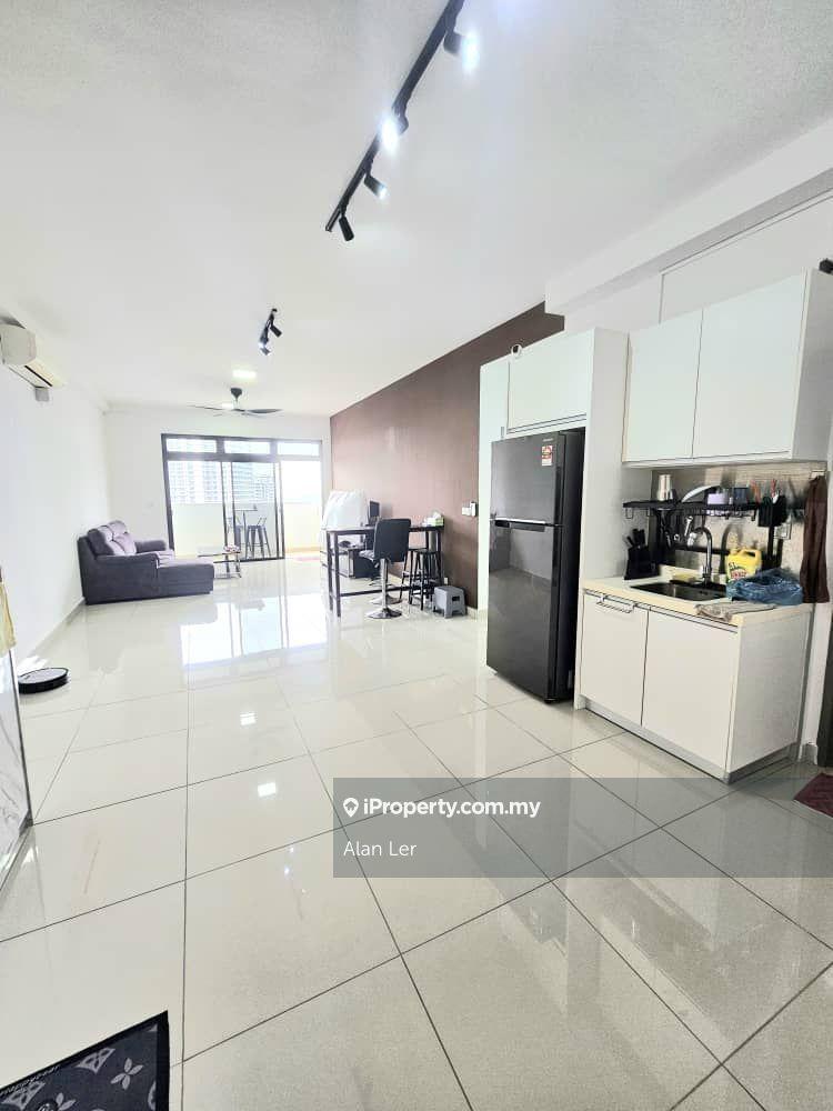 Meridian Medini 2-Bedrooms Unit For Sale