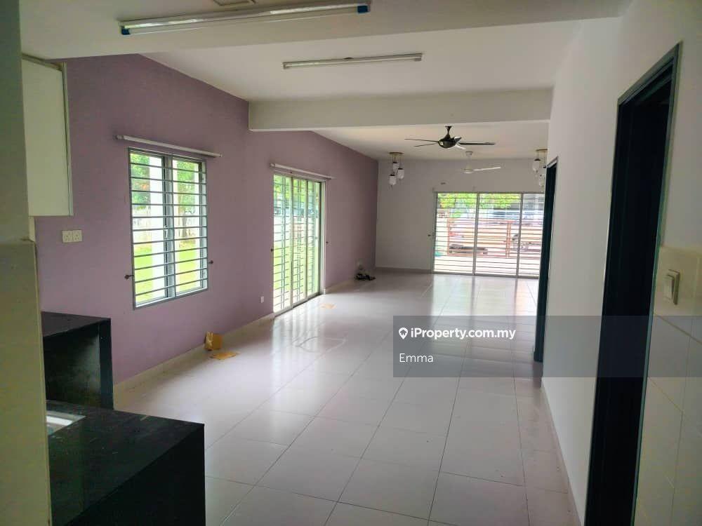 Bandar Tasik Puteri, Acacia Park 2B, Rawang, 2storey for sale 410k
